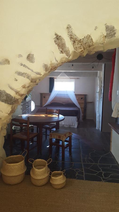 Gite Dans Ancienne Bergerie En Pleine Garrigue Fraissé-des-Corbières Exterior foto